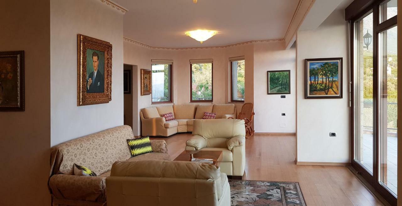 #Ioniahouse Surrel Villa 地拉那 外观 照片